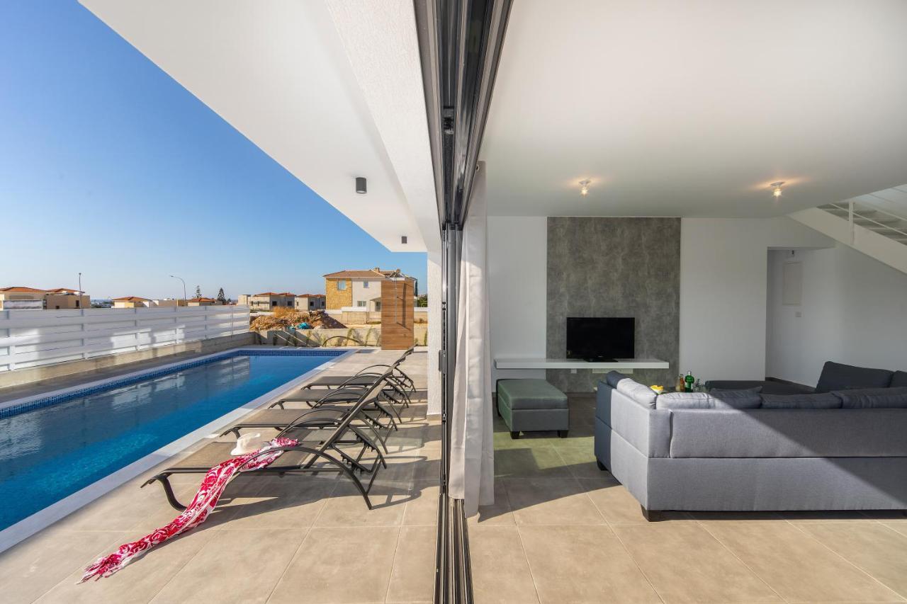 Villa Andre, Walking Distance To Coral Bay Pégeia Exteriör bild
