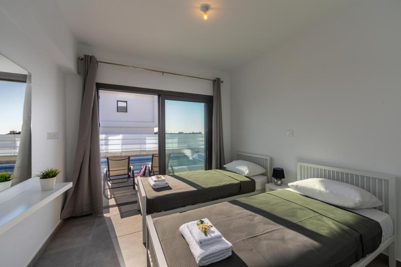 Villa Andre, Walking Distance To Coral Bay Pégeia Exteriör bild